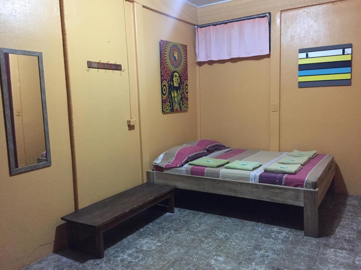 Hotel One Love Puerto Viejo Puerto Viejo de Talamanca ภายนอก รูปภาพ