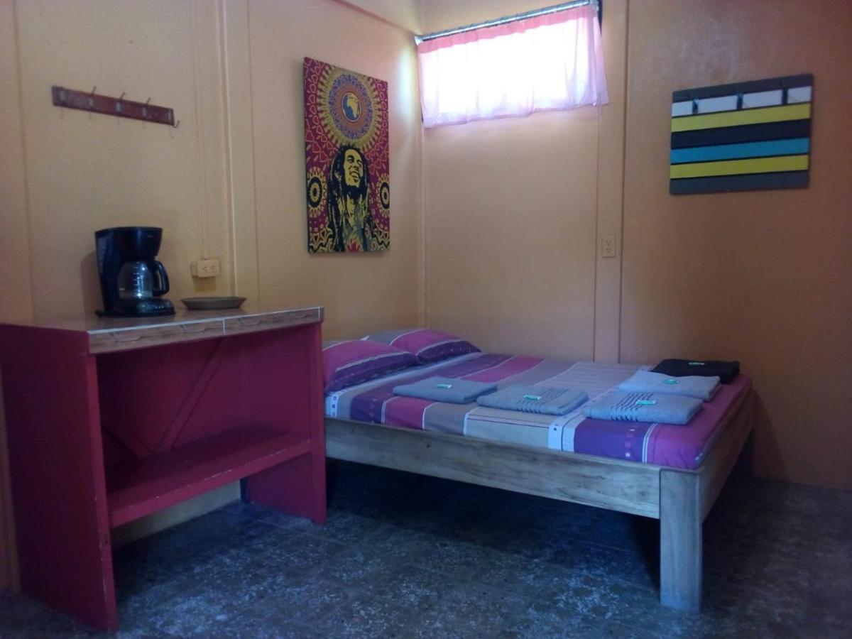Hotel One Love Puerto Viejo Puerto Viejo de Talamanca ภายนอก รูปภาพ