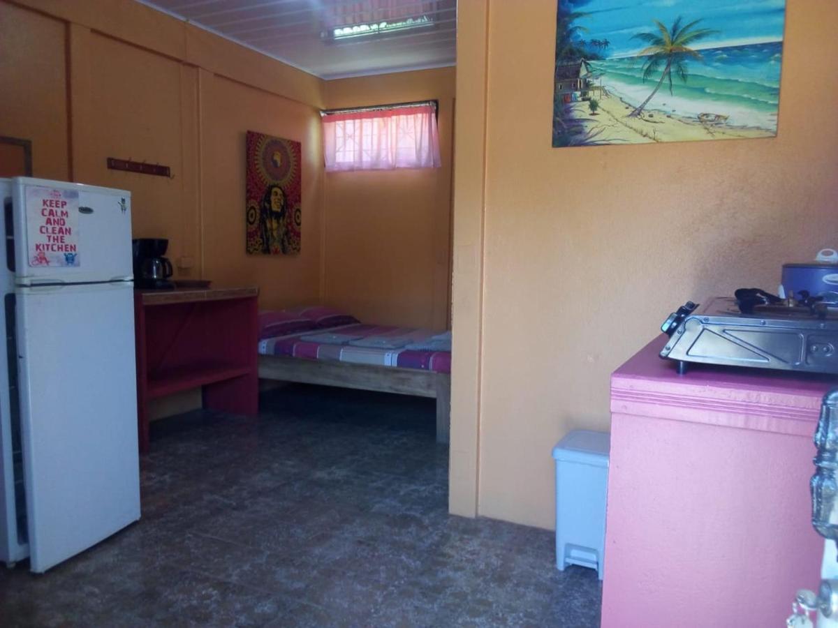Hotel One Love Puerto Viejo Puerto Viejo de Talamanca ภายนอก รูปภาพ