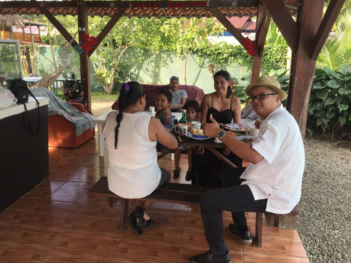 Hotel One Love Puerto Viejo Puerto Viejo de Talamanca ภายนอก รูปภาพ
